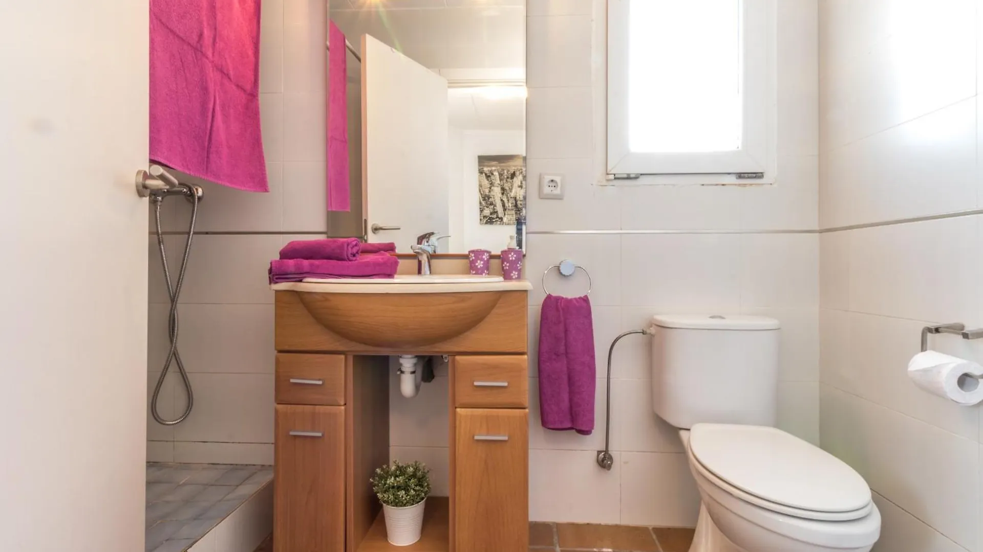 5 Habitaciones, 3 Banos, Piscina Privada, Amarre 15M Empuriabrava 0*,  Spain