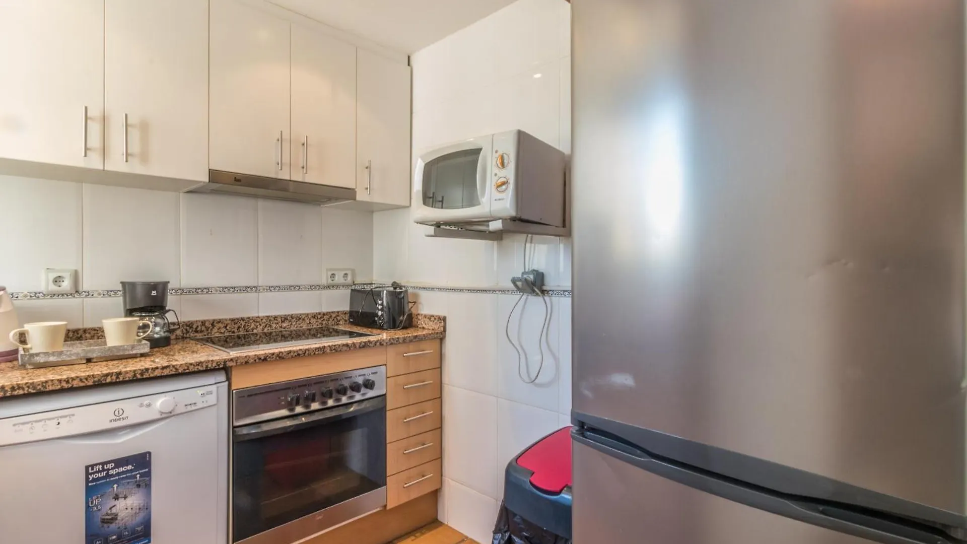 5 Habitaciones, 3 Banos, Piscina Privada, Amarre 15M Empuriabrava 0*,